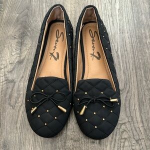 Seven7 Black Ballet Flats Size 8, Brass grommets, bow tie, stitch quilted fabric
